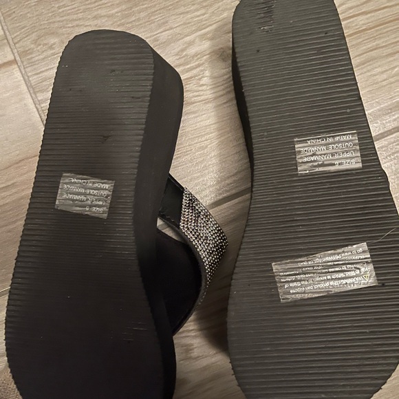 Sparkle wedge flip flops - Picture 4 of 4